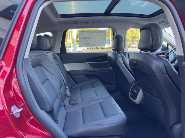 New 2025 Lincoln Nautilus Reserve image 5