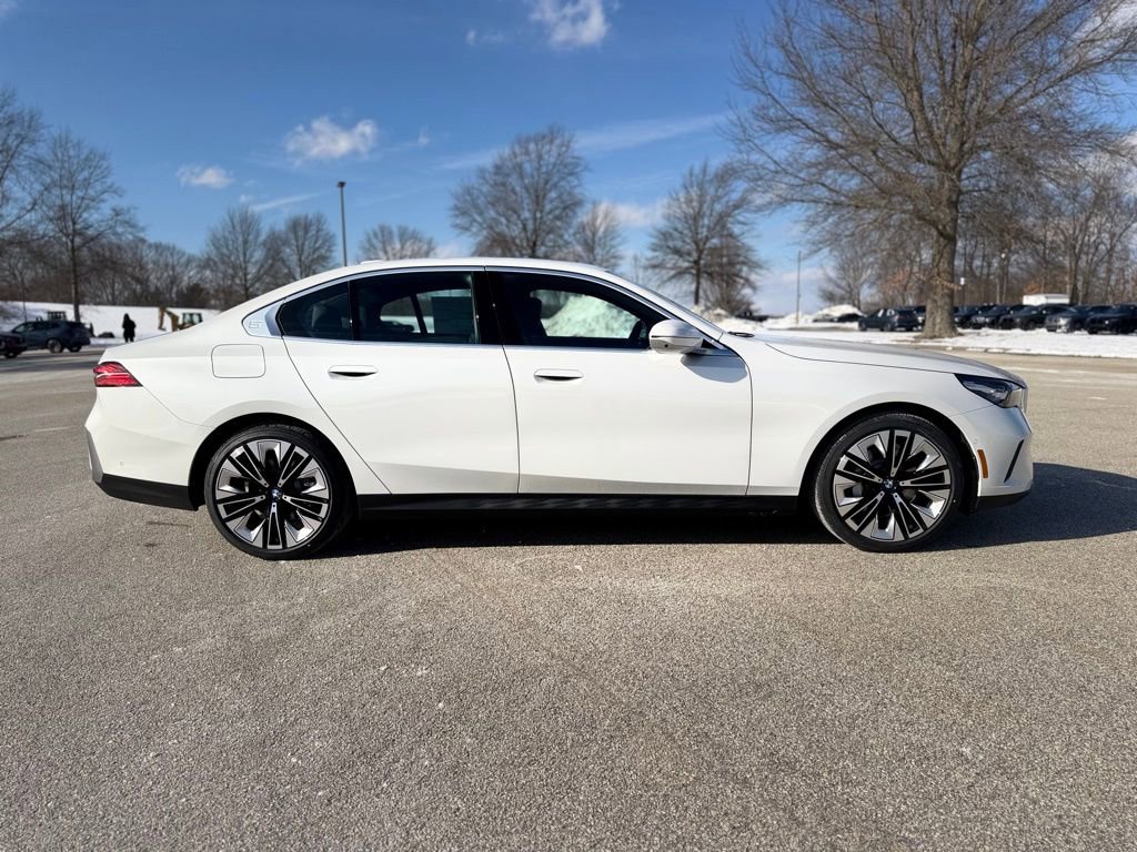New 2026 BMW 530i xDrive w/ Premium Package AWD/4WD image 7