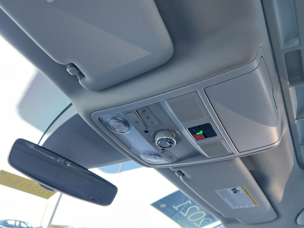 Used 2021 Volkswagen Passat 2.0T SE image 22