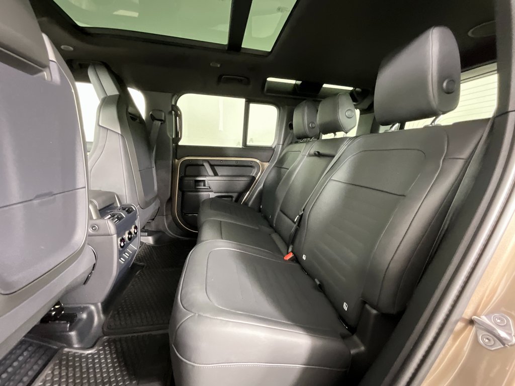 New 2026 Land Rover Defender 110 OCTA AWD/4WD image 5