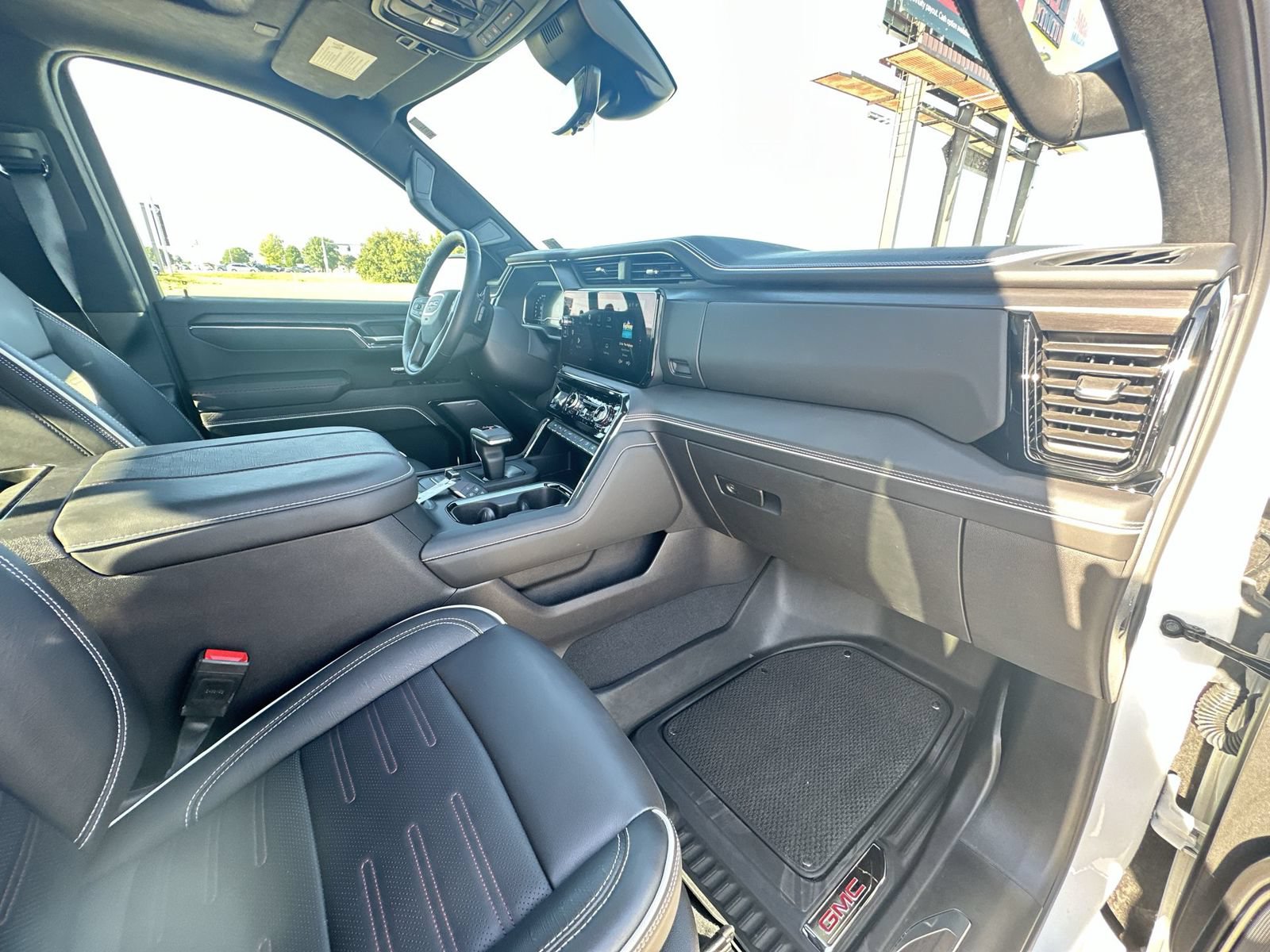 Used 2024 GMC Sierra 1500 AT4X AWD/4WD image 29