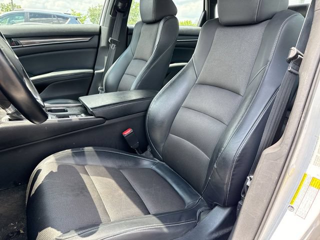 Used 2018 Honda Accord Sport image 11