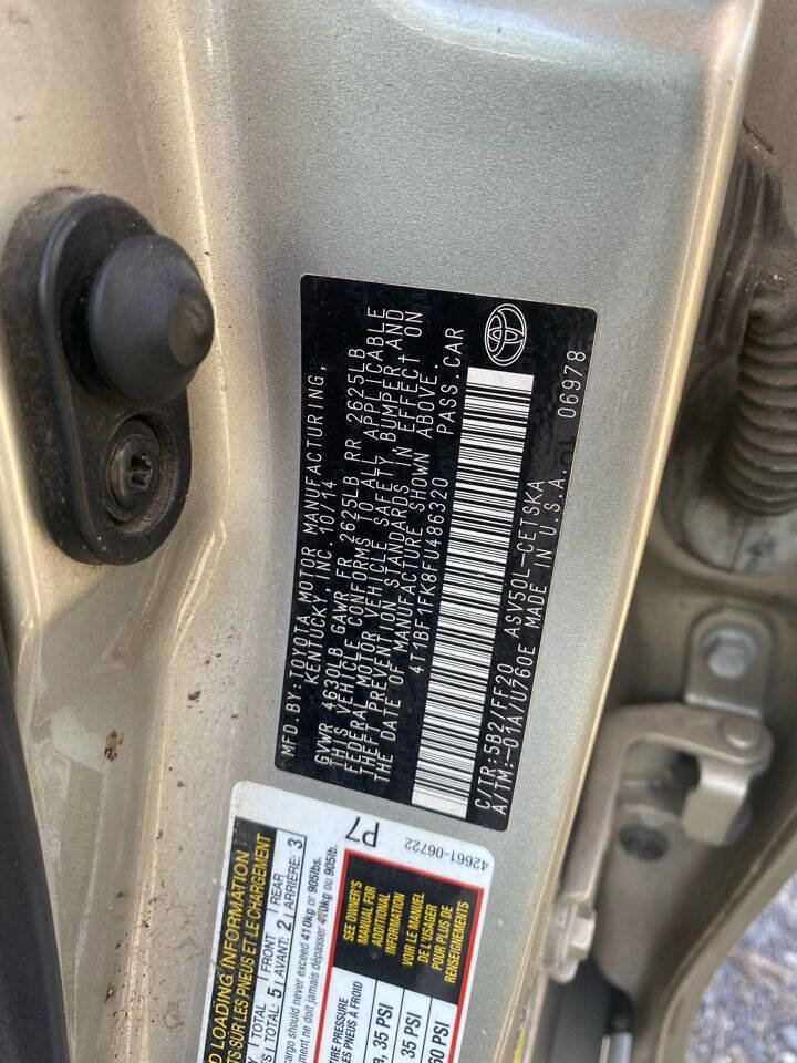 Used 2015 Toyota Camry SE image 10