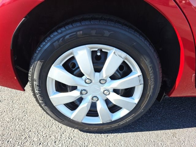 Used 2016 Toyota Corolla LE image 30