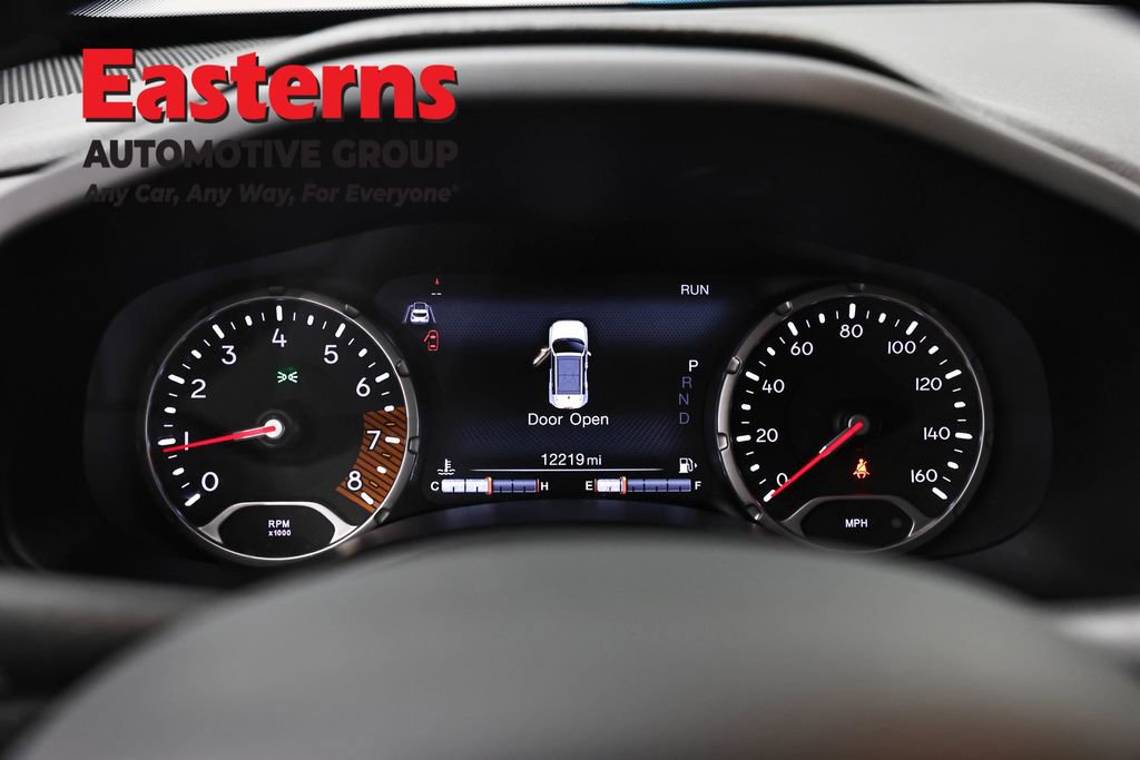 Used 2022 Jeep Renegade Latitude w/ Convenience Group AWD/4WD image 18