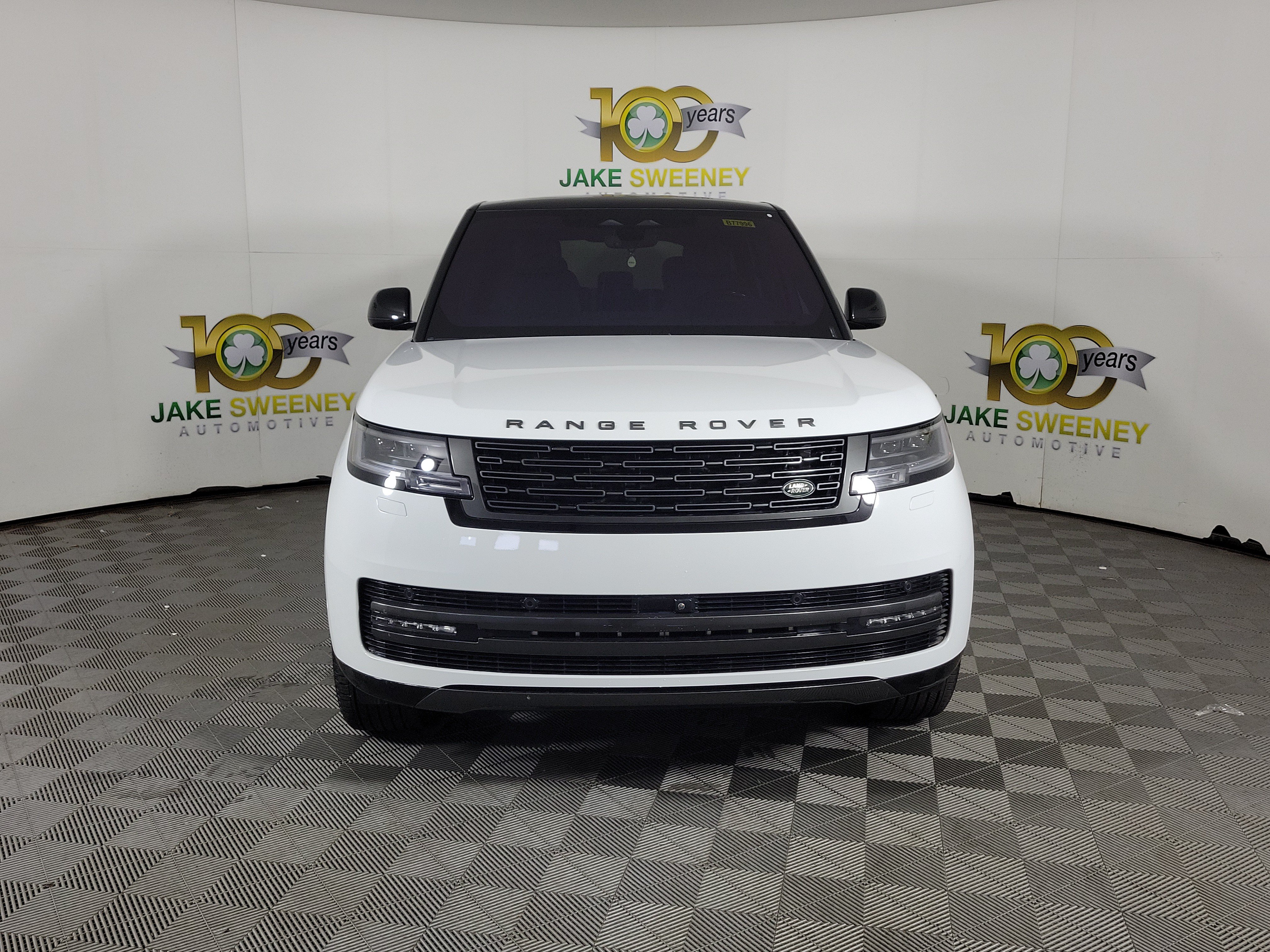 Used 2023 Land Rover Range Rover SE AWD/4WD image 2