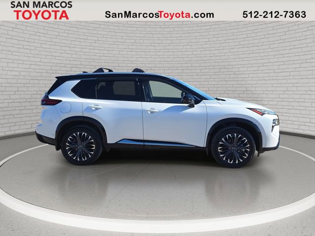 Used 2025 Nissan Rogue Platinum w/ Platinum Premium Package image 4