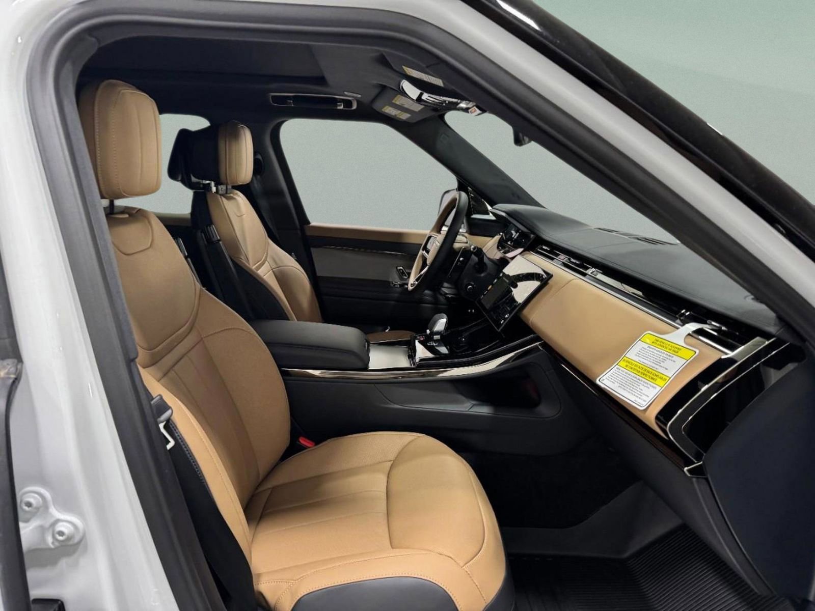 New 2026 Land Rover Range Rover Sport Dynamic SE image 18