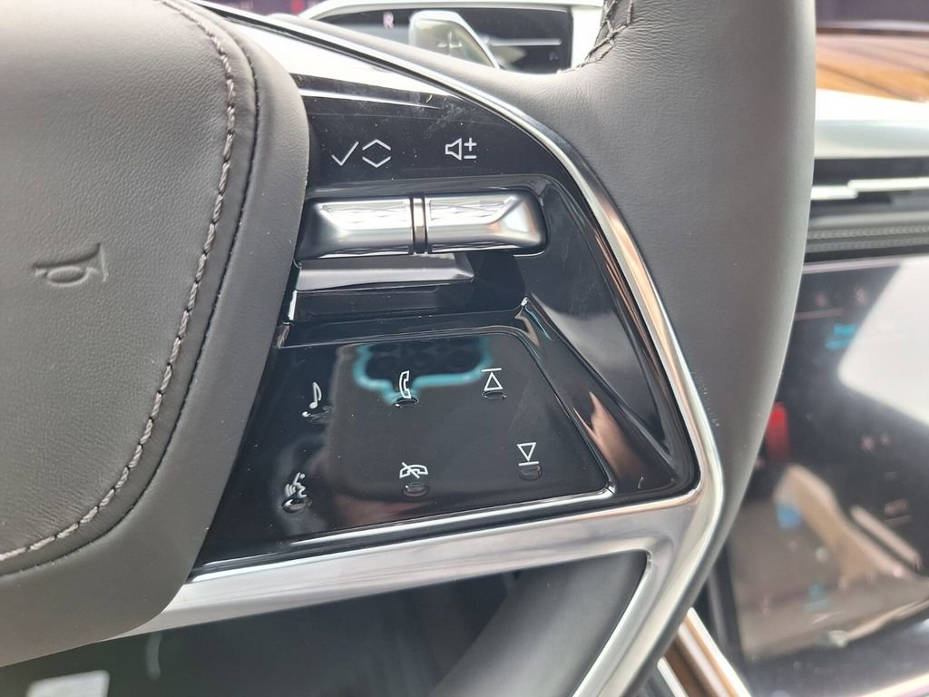 New 2026 Cadillac Escalade Platinum Luxury w/ LPO, Radiant Package image 17