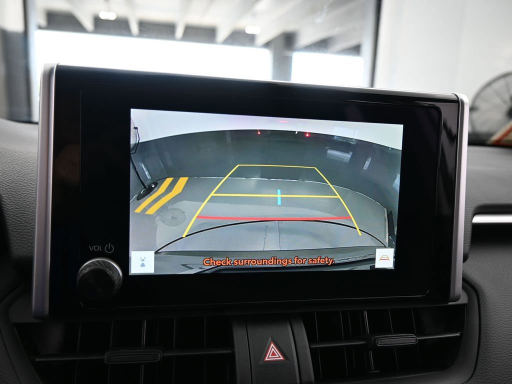 Used 2025 Toyota RAV4 XLE image 21