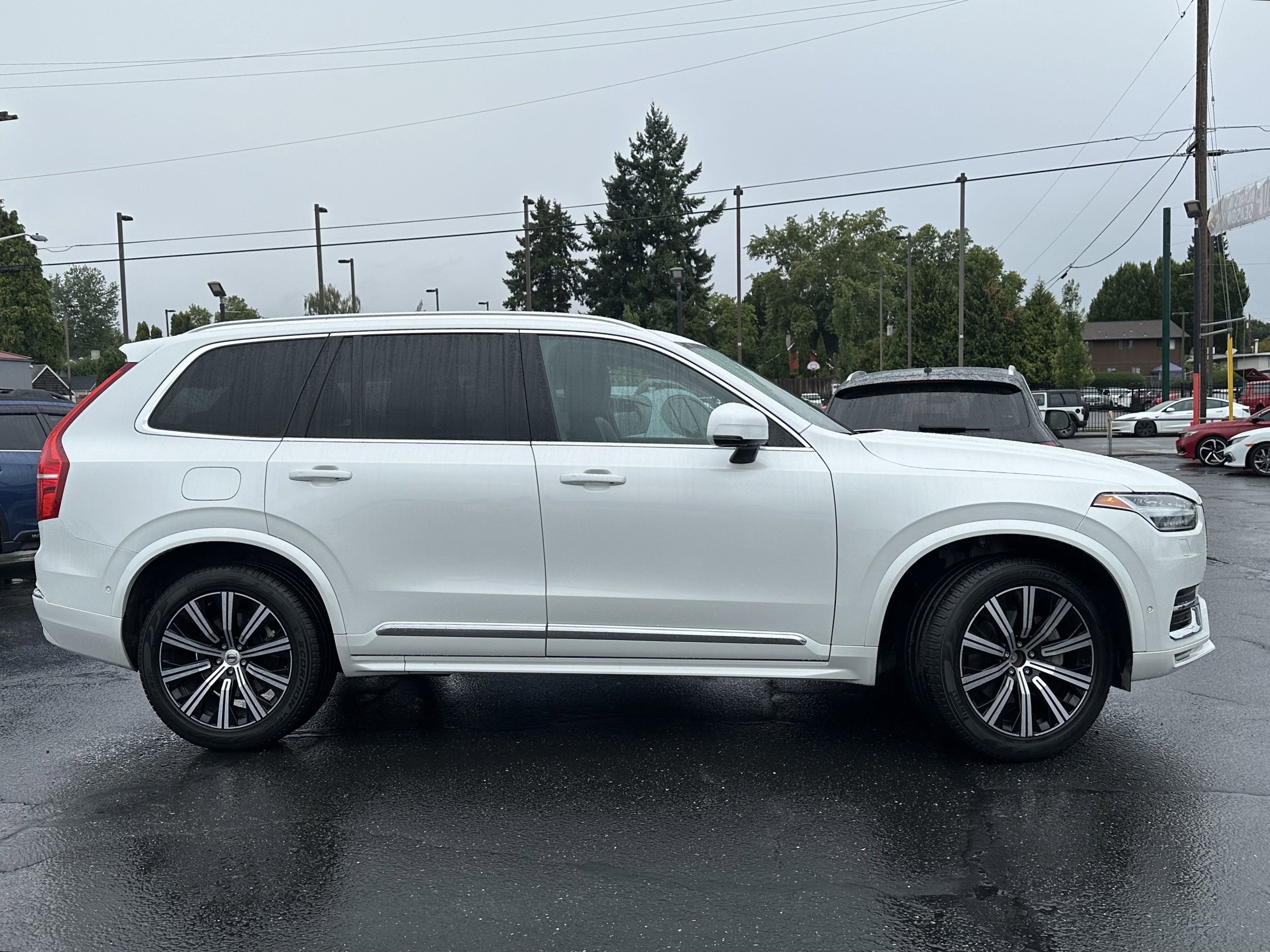 Used 2023 Volvo XC90 B5 Plus image 5