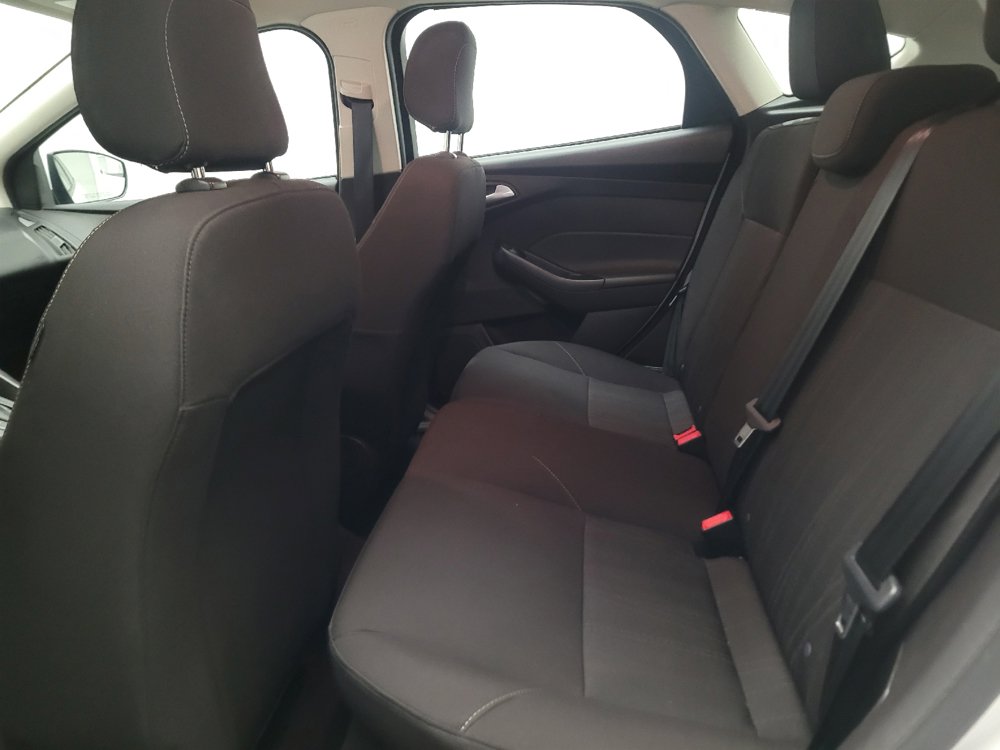 Used 2018 Ford Focus SE FWD image 18