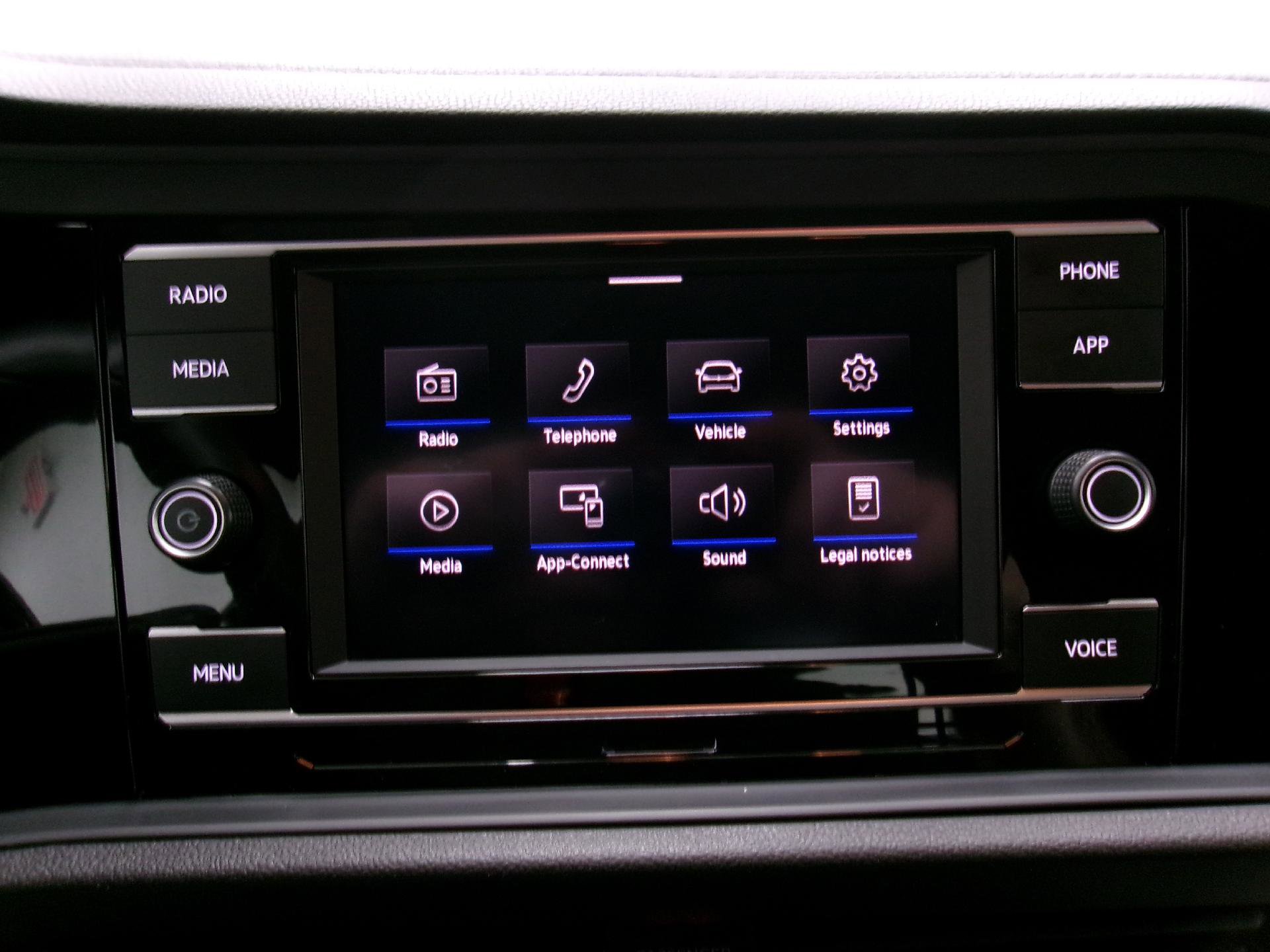 Used 2024 Volkswagen Jetta Sport image 4