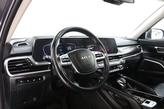 Used 2025 Kia Telluride S AWD/4WD image 16