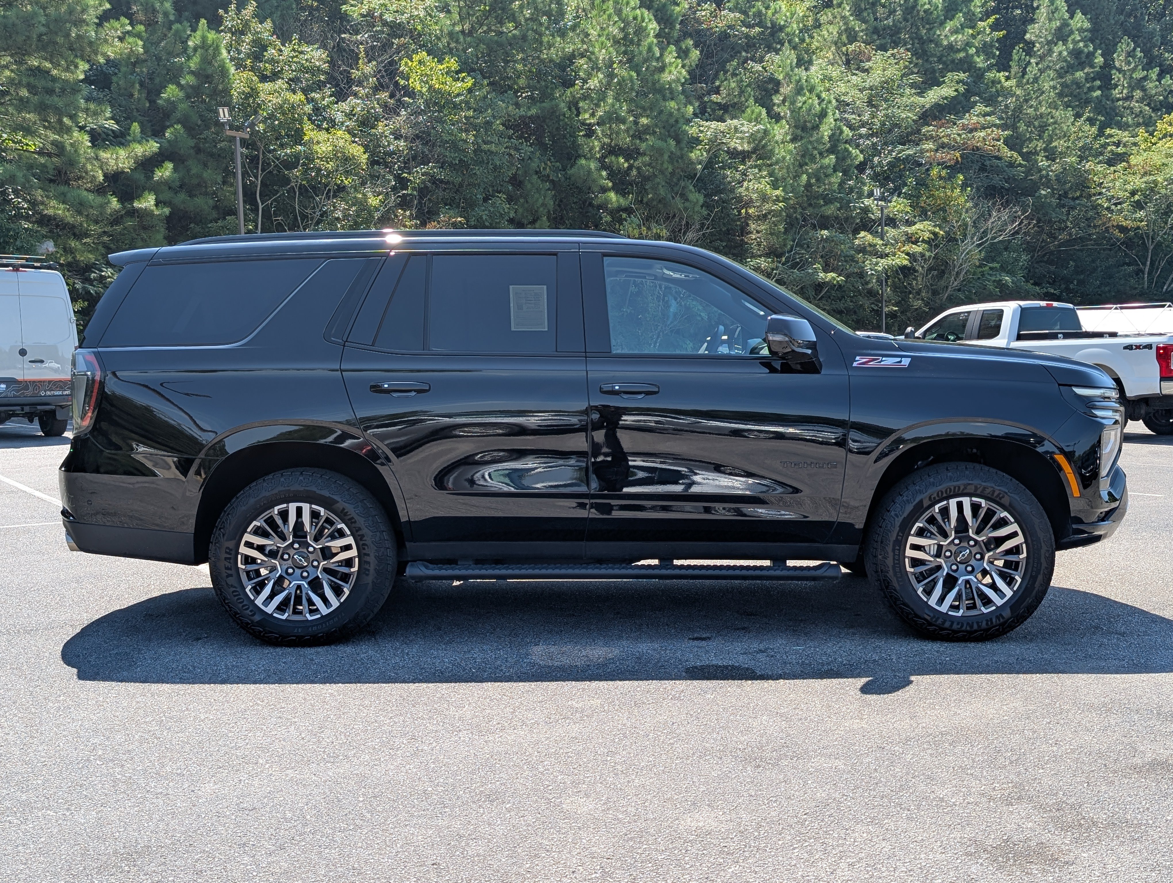 Used 2026 Chevrolet Tahoe Z71 w/ Comfort Package AWD/4WD image 10