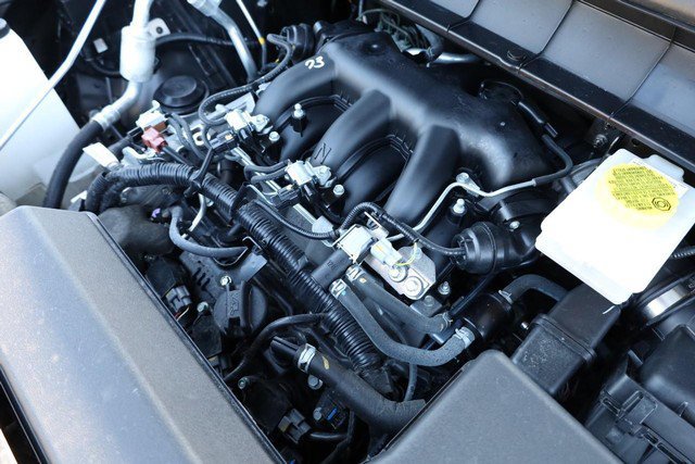 Certified 2025 Nissan Pathfinder SV FWD image 25