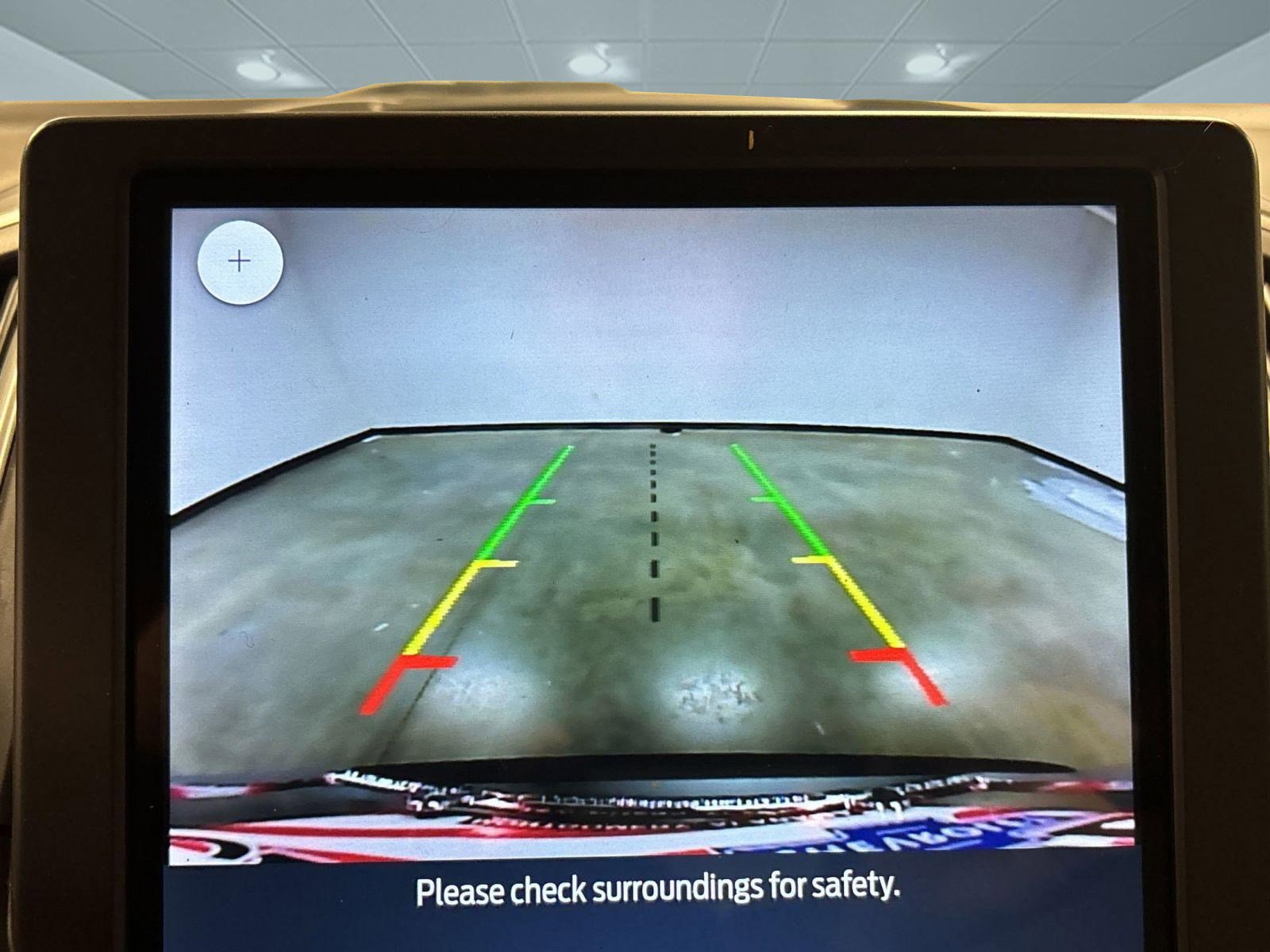 Used 2021 Ford Edge SE image 24