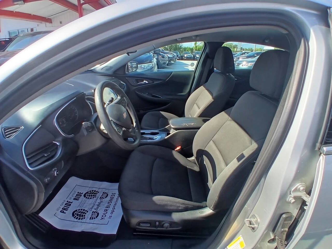 Used 2021 Chevrolet Malibu LT FWD image 8