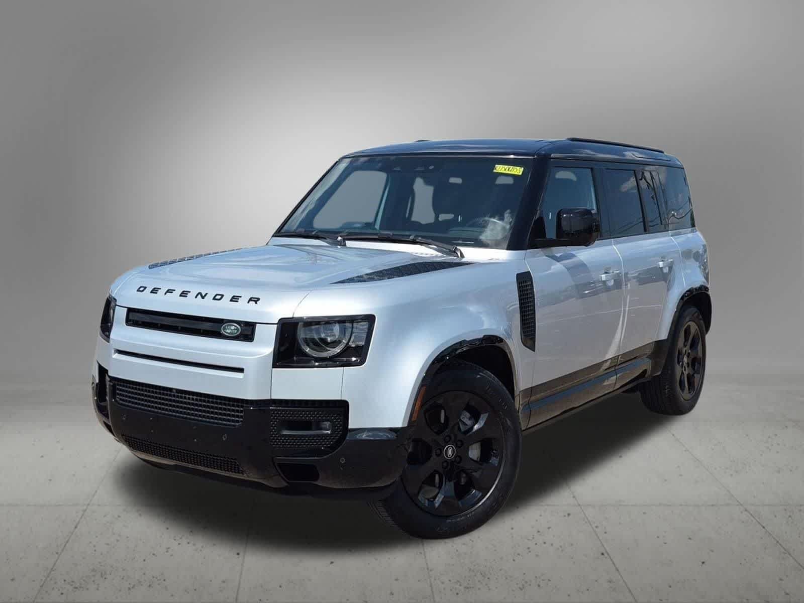 Used 2024 Land Rover Defender 110 X-Dynamic SE AWD/4WD image 1