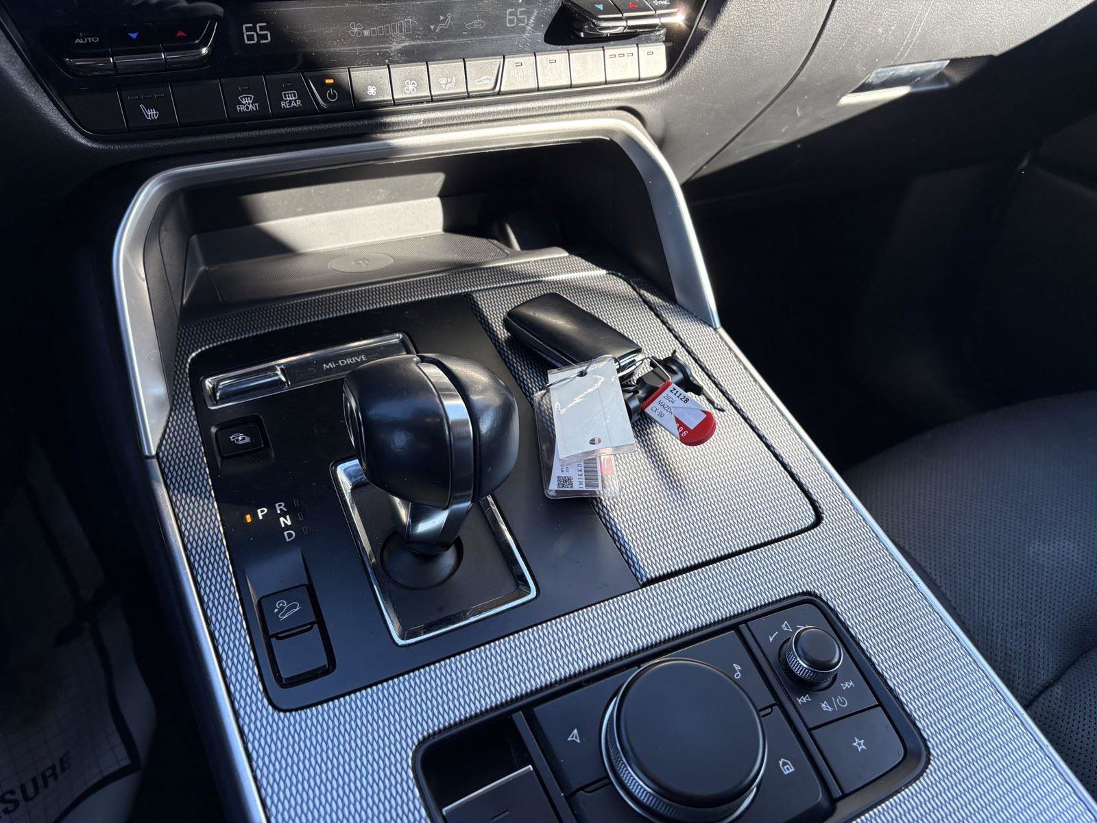 Used 2024 MAZDA CX-90 Plug-In Hybrid w/ Premium Pkg image 17