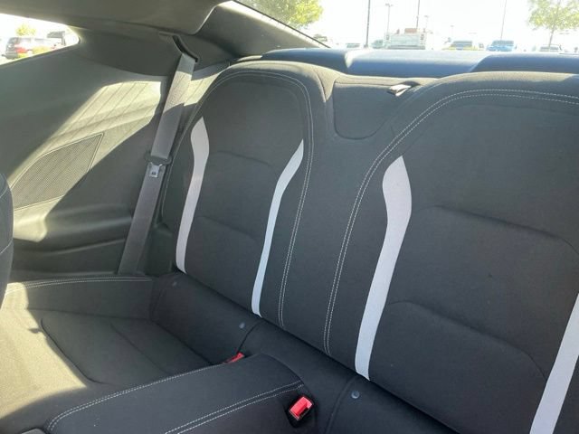 Used 2022 Chevrolet Camaro LT RWD image 31