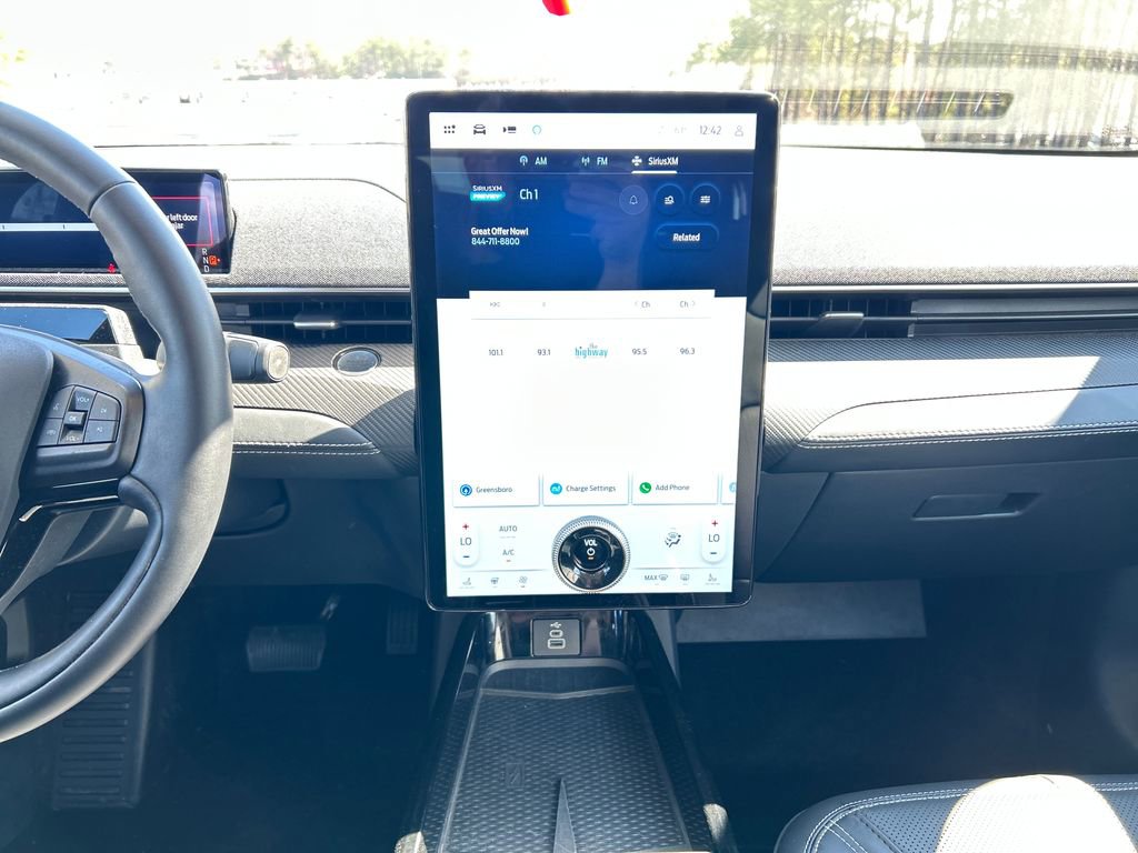 Used 2025 Ford Mustang Mach-E Premium image 23