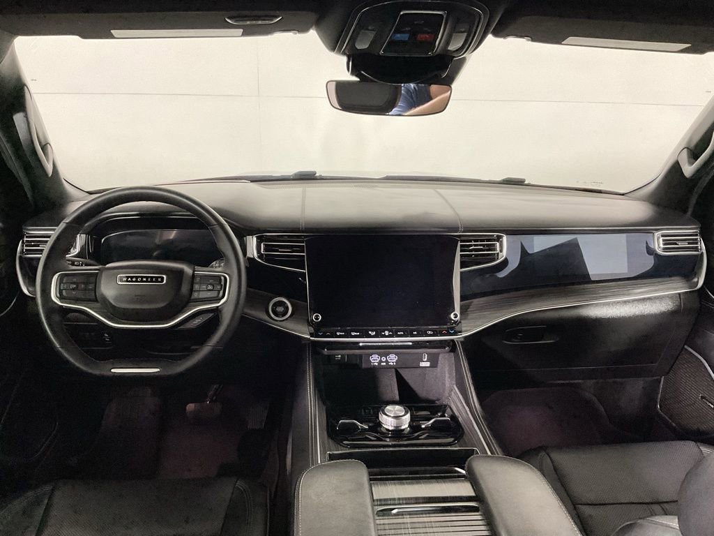 Used 2023 Jeep Wagoneer Series III w/ Preferred Equipment Group image 24