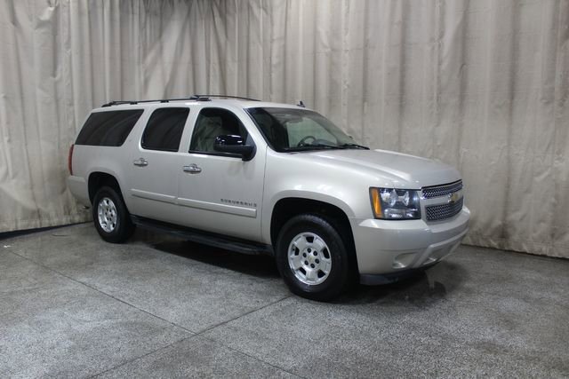 Used 2007 Chevrolet Suburban LT w/ LT Preferred Equipment Group image 2