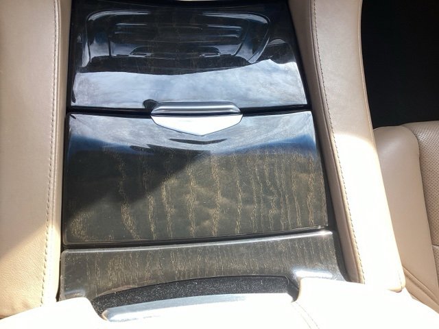 Used 2018 Cadillac Escalade Platinum image 30