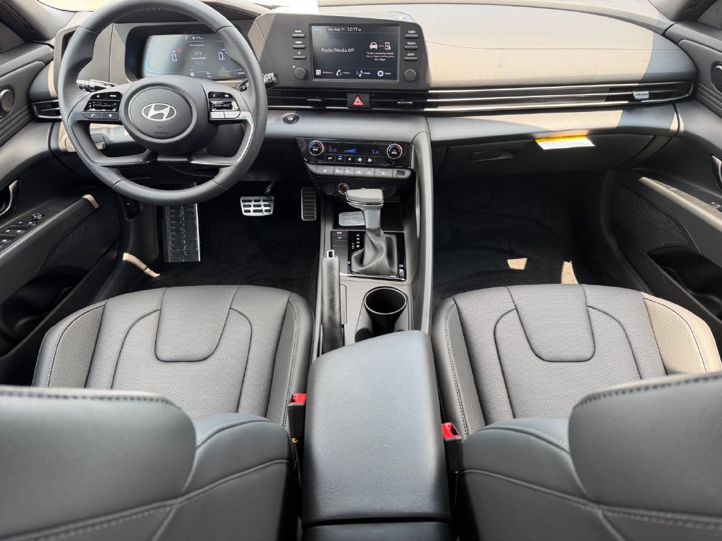 New 2026 Hyundai Elantra SEL Sport FWD image 17