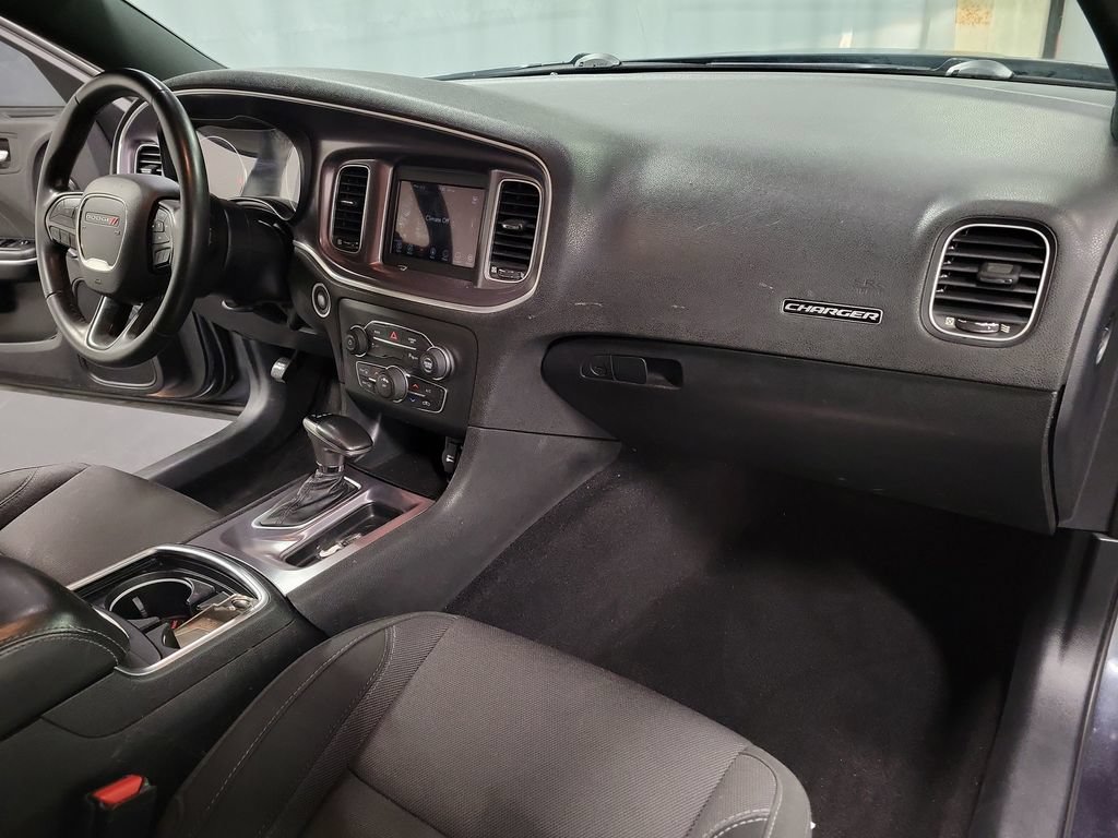 Used 2019 Dodge Charger SXT RWD image 29