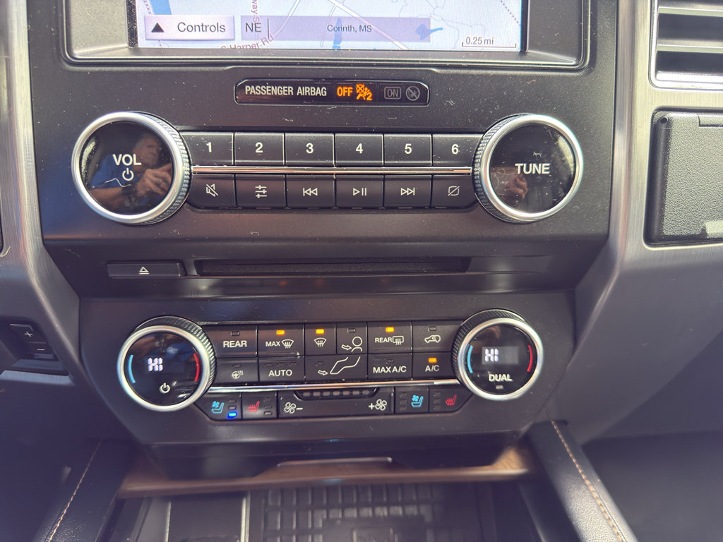 Used 2018 Ford Expedition Platinum image 21