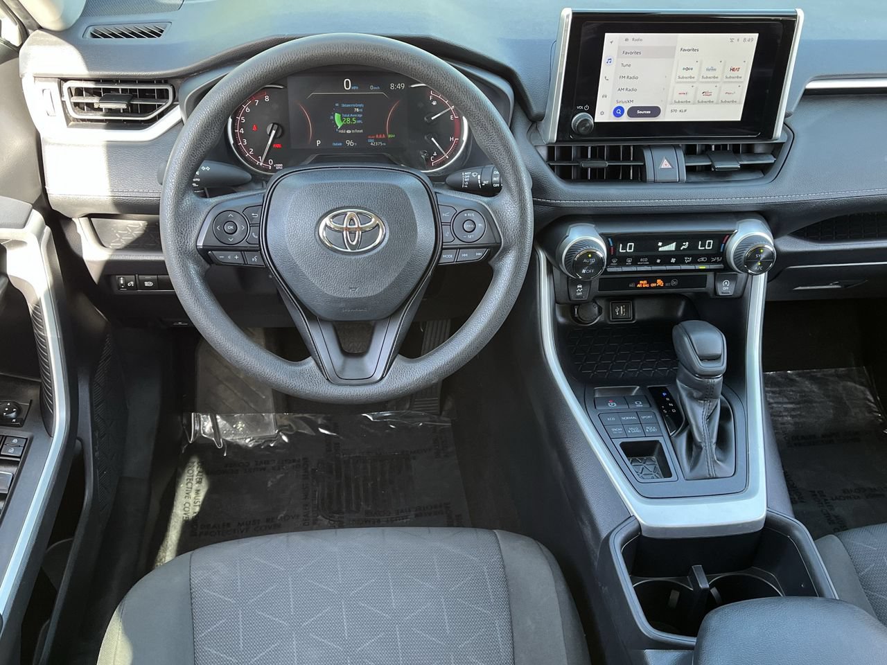 Used 2025 Toyota RAV4 XLE AWD/4WD image 10