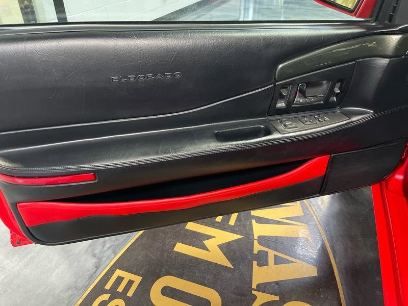 Used 2002 Cadillac Eldorado Collector's Edition image 24