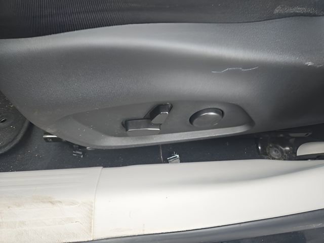 Used 2022 Jeep Compass Limited image 11