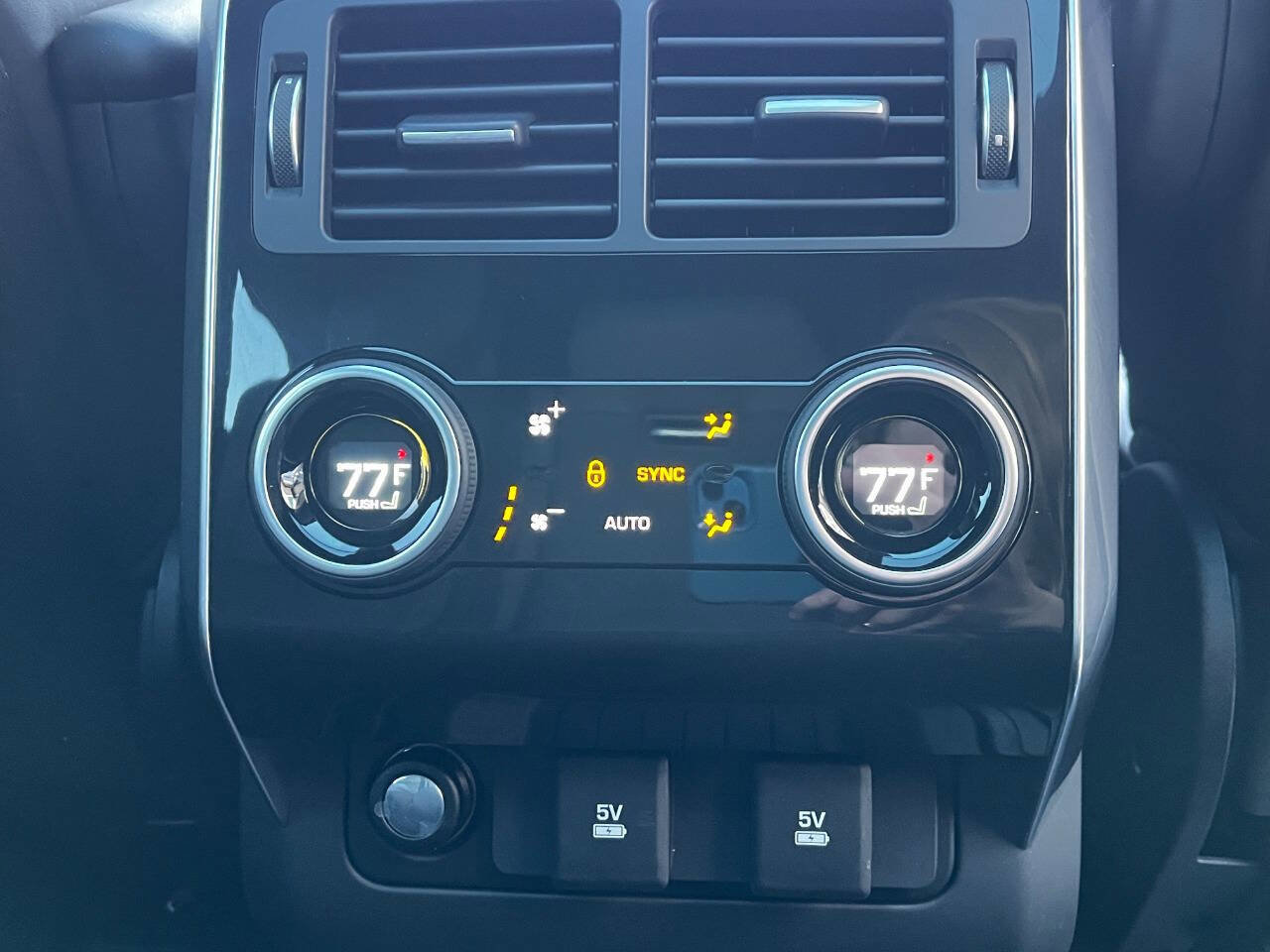 Used 2021 Land Rover Range Rover Sport HSE Silver Edition image 25