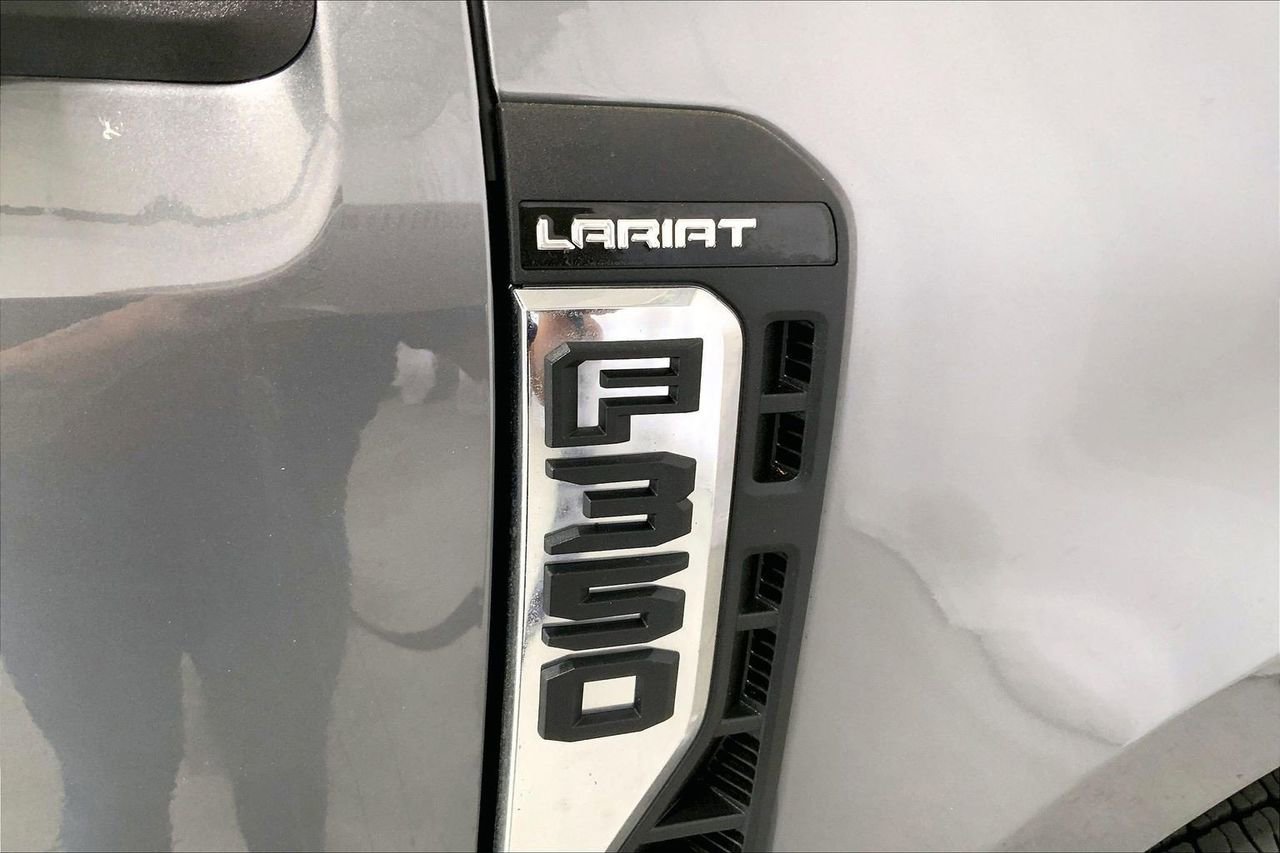 Used 2025 Ford F350 Lariat image 9