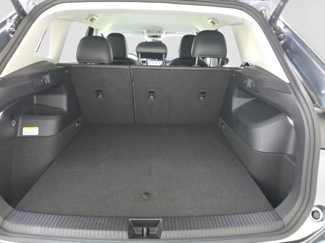 Certified 2025 Volkswagen Tiguan SE AWD/4WD image 36
