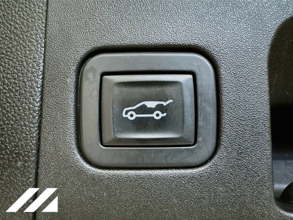 Used 2018 Cadillac XT5 AWD image 27