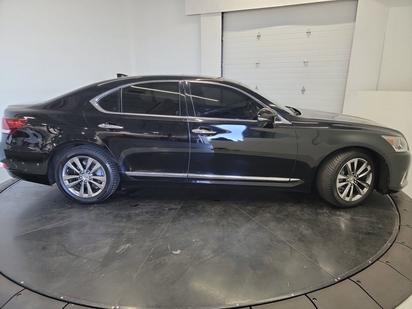 Used 2016 Lexus LS 460 AWD w/ Comfort Package image 11