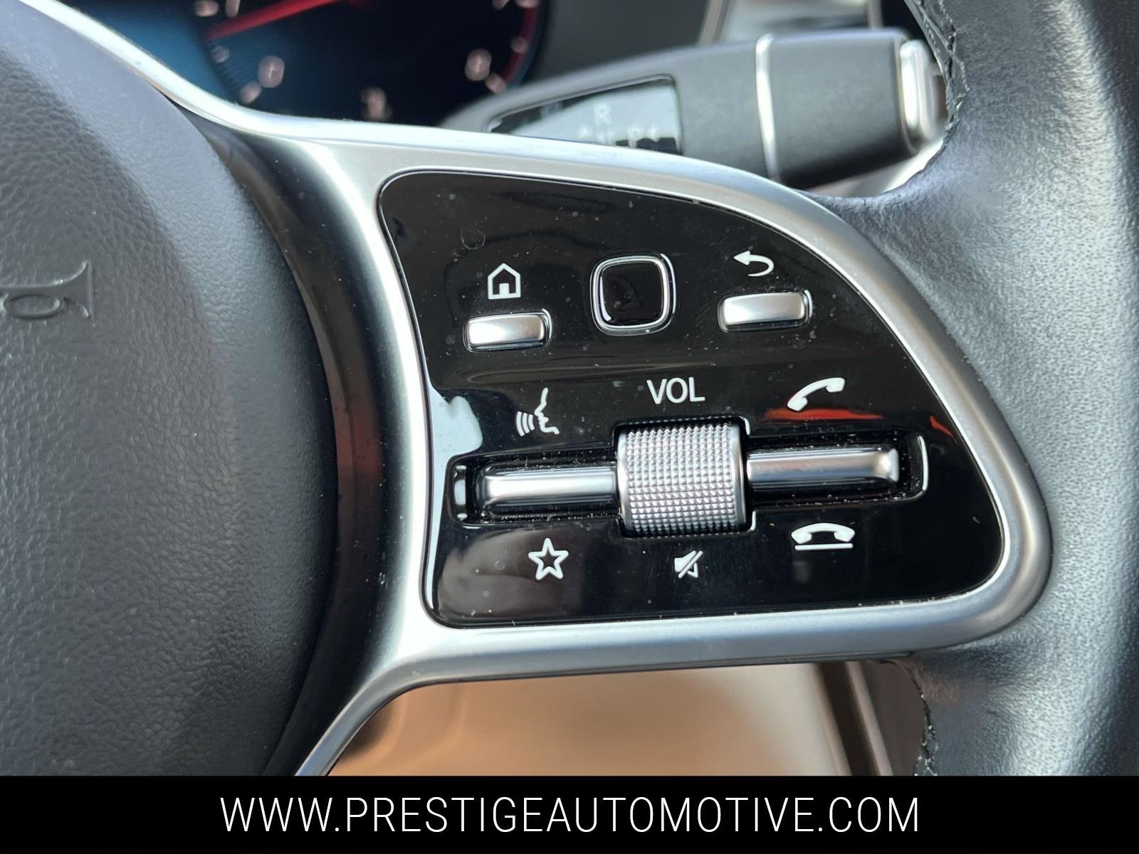 Used 2022 Mercedes-Benz GLC 300 GLC 300 w/ Premium Package Lite image 28