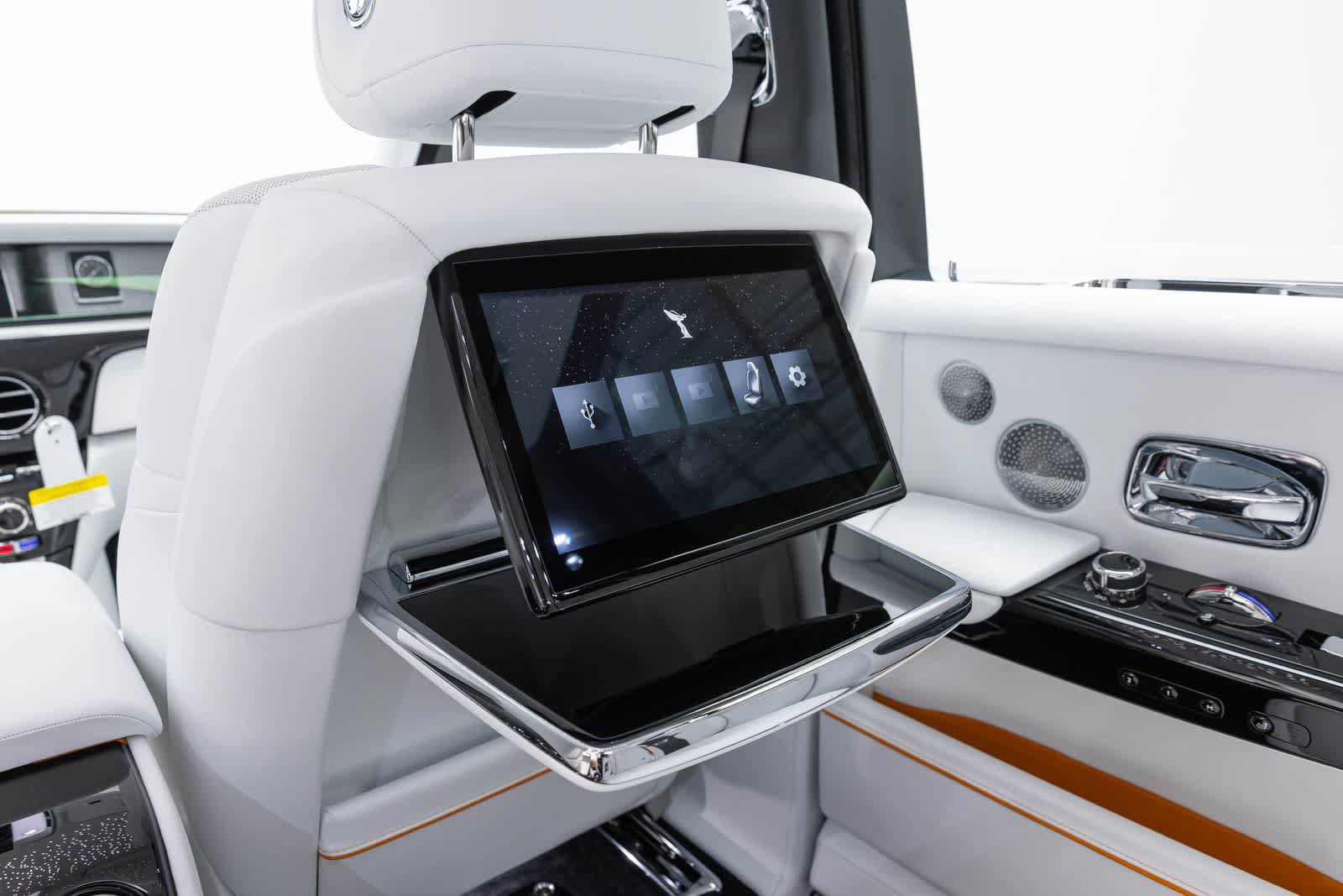 New 2027 Rolls-Royce Phantom Sedan RWD image 43