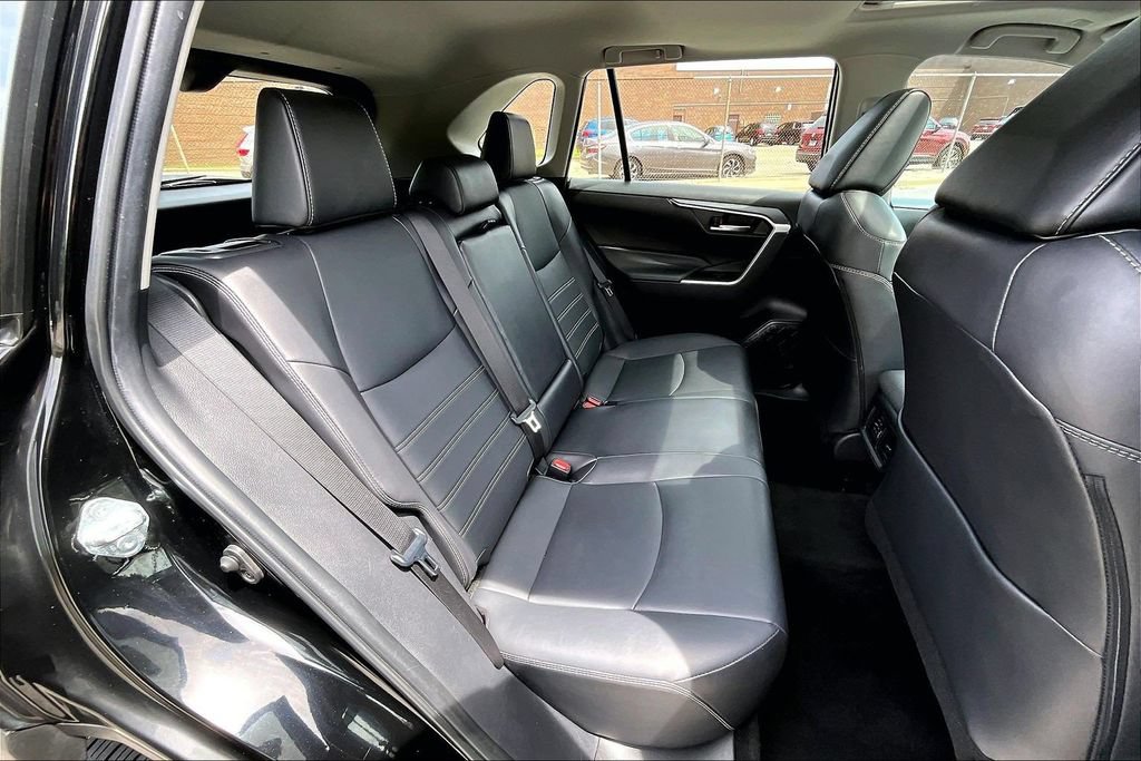 Used 2023 Toyota RAV4 XLE Premium FWD image 26