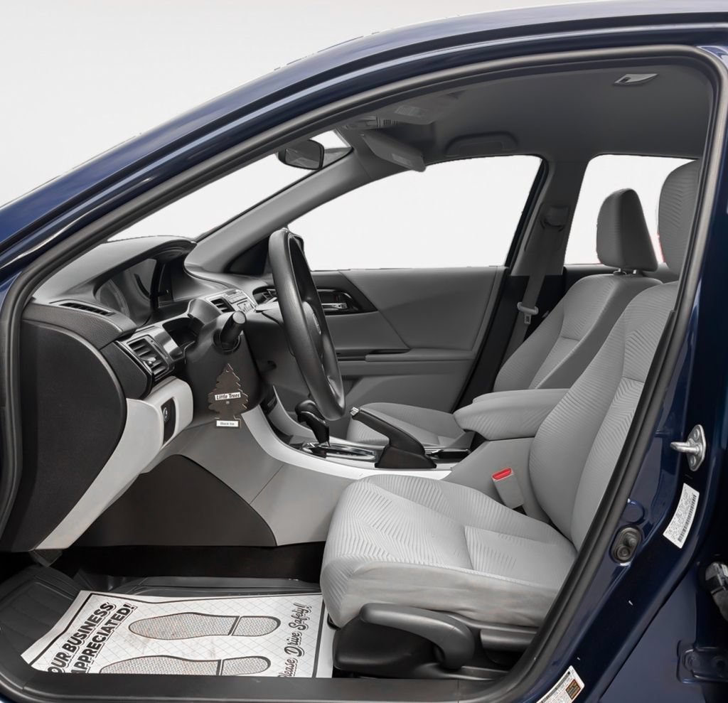 Used 2017 Honda Accord LX image 11