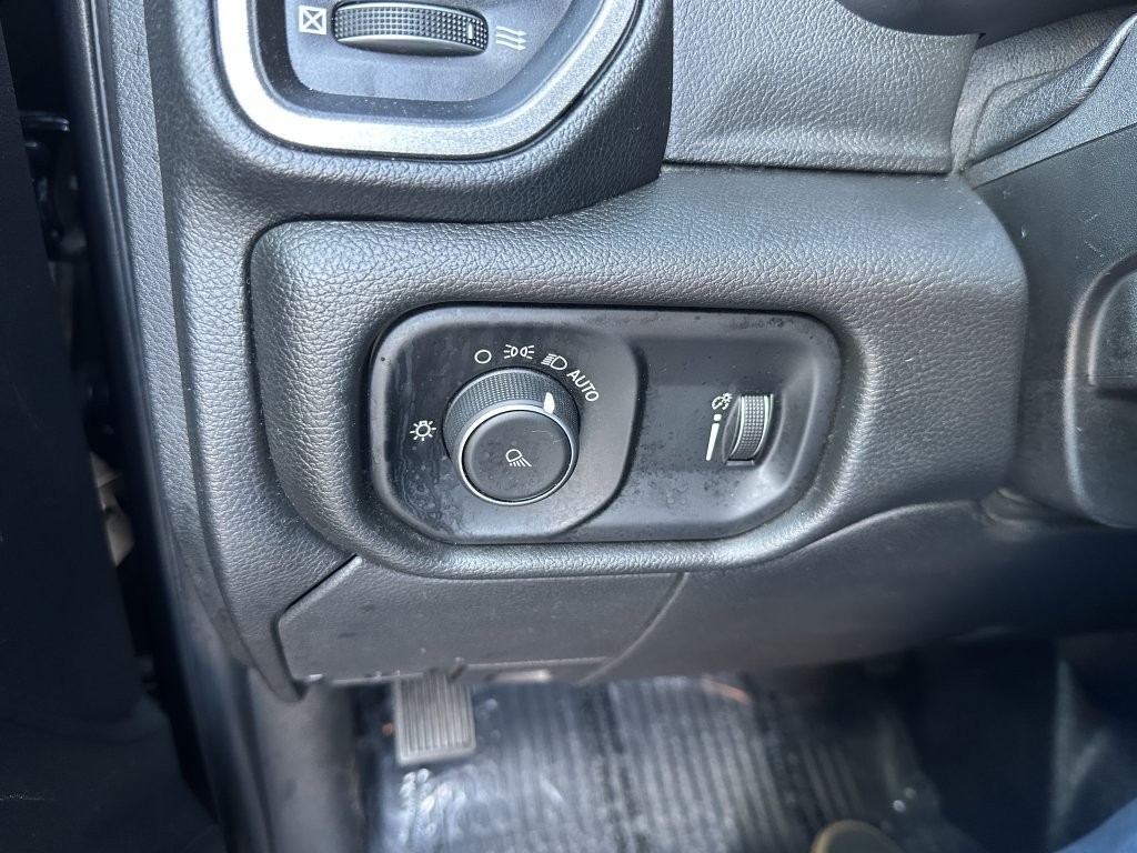 Used 2021 RAM 3500 Tradesman w/ Towing Technology Group AWD/4WD image 28