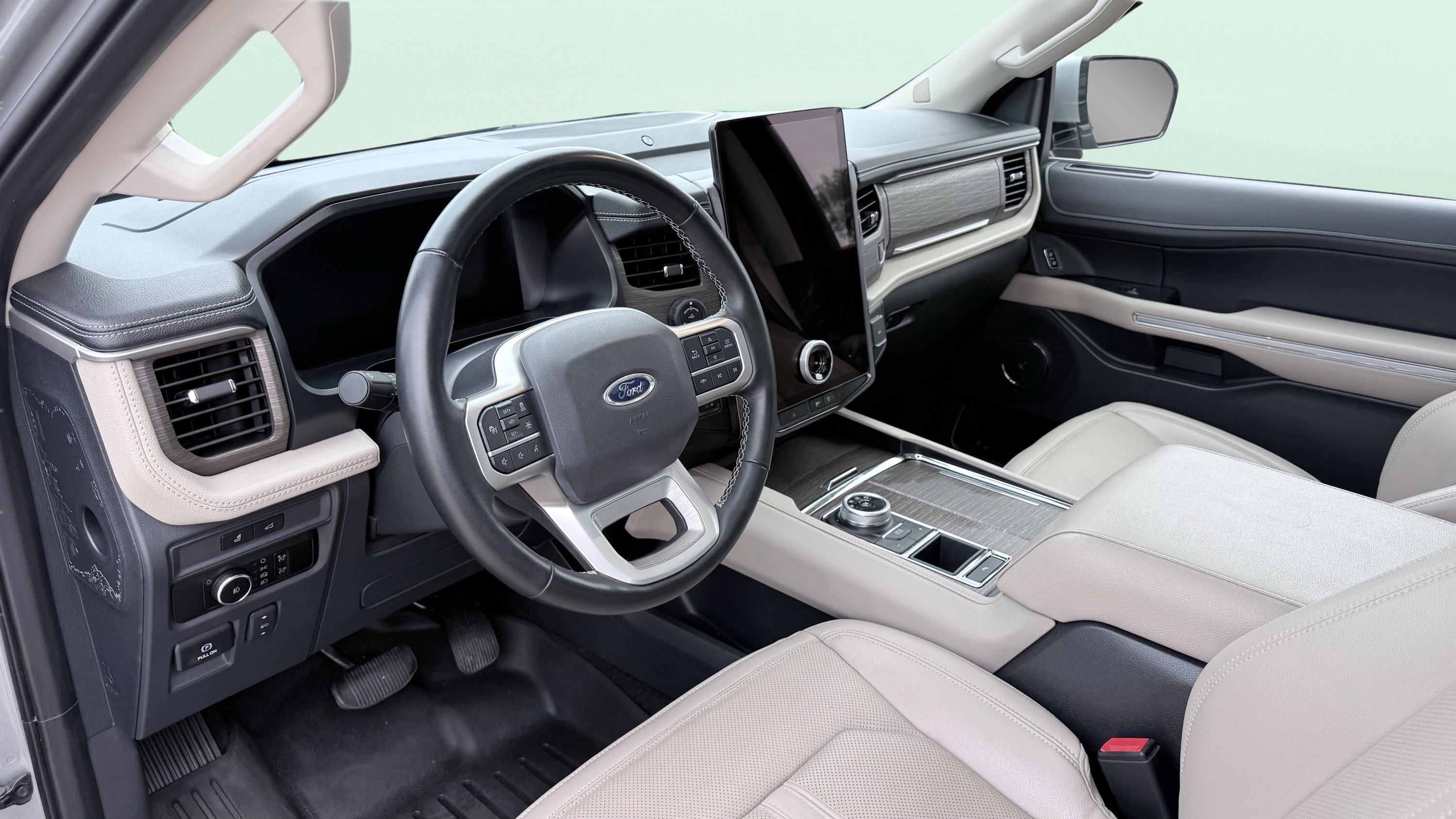Used 2023 Ford Expedition Limited RWD image 30