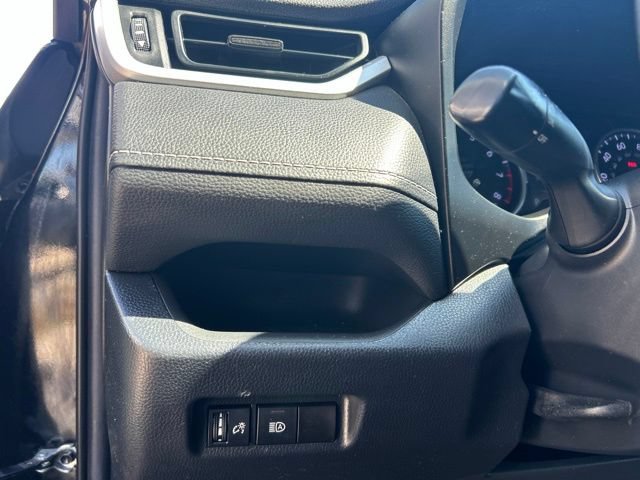 Used 2020 Toyota RAV4 LE w/ All Weather Liner Package AWD/4WD image 20
