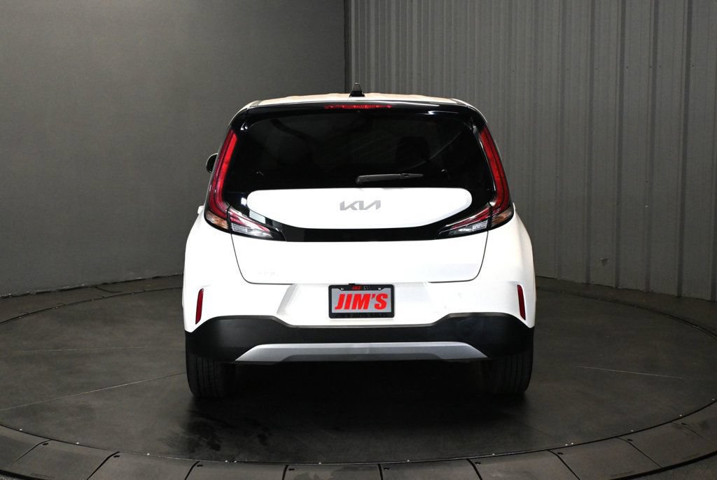 Used 2024 Kia Soul LX FWD image 6