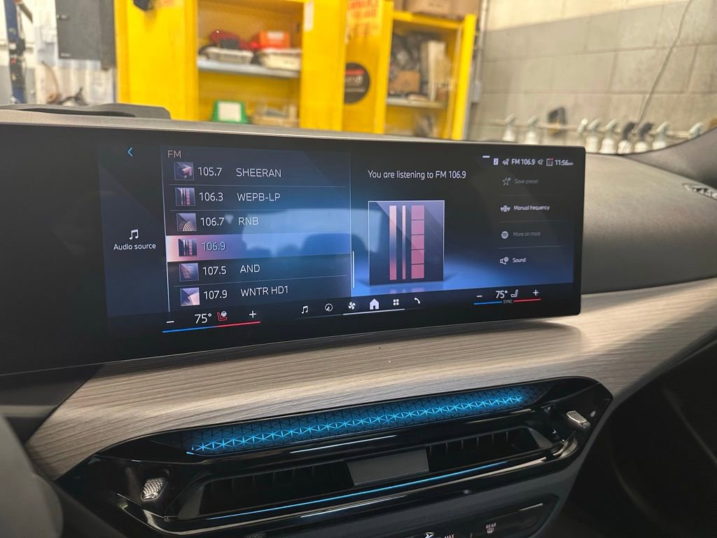 Used 2025 BMW 330i xDrive 330i xDrive w/ Convenience Package image 31