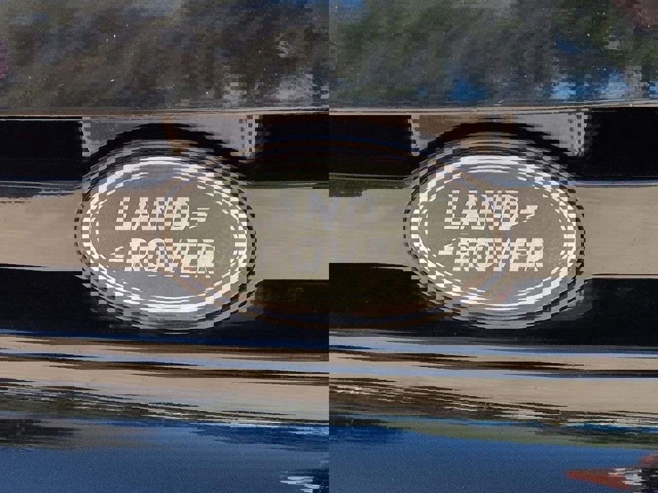 Used 2024 Land Rover Defender 130 X-Dynamic SE image 6